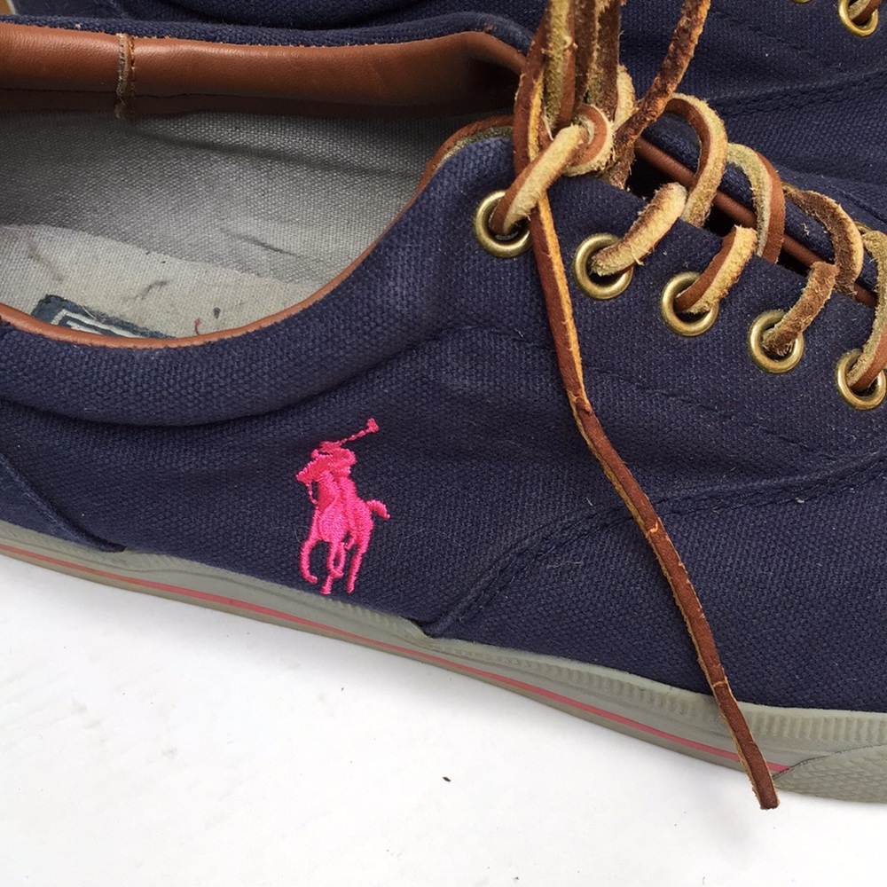 Shoes - Picture 2 of 4